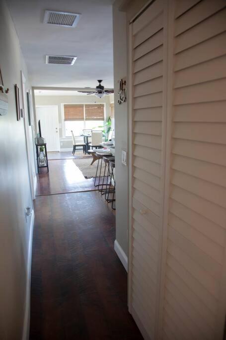 Two Bedroom Ranch With Private Deck Close To Beach Lake Worth Beach Kültér fotó