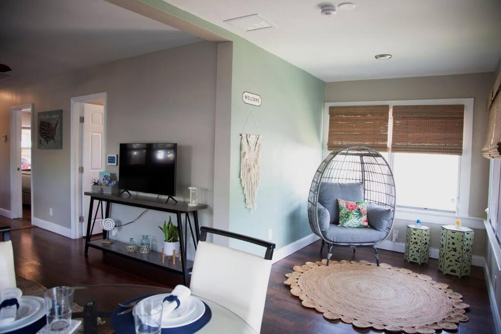 Two Bedroom Ranch With Private Deck Close To Beach Lake Worth Beach Kültér fotó